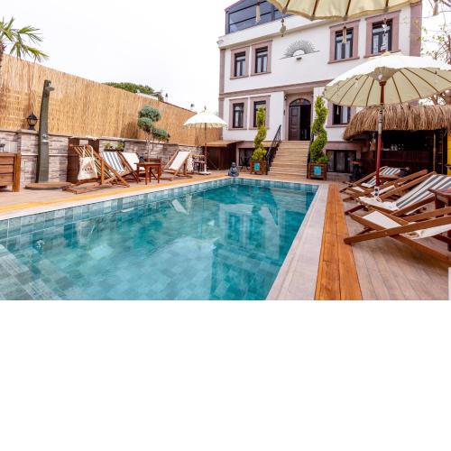 Parna Hotel