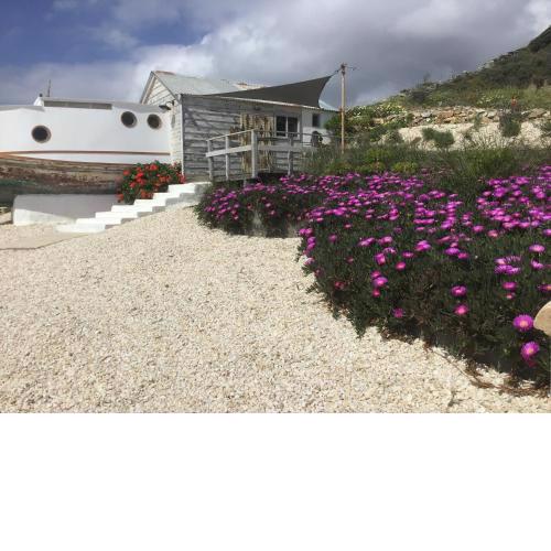 Paros Unique Boatshack for 2 near Aliki WIFI