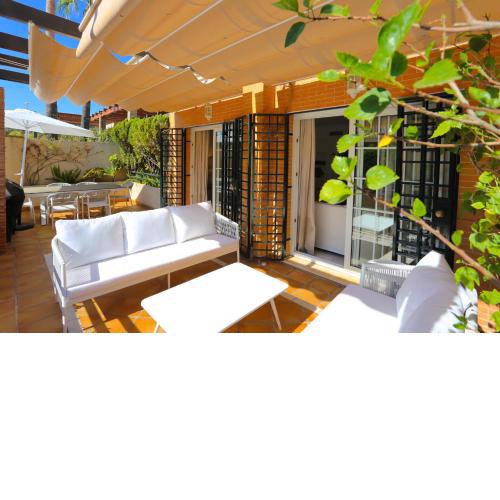 PARQUE CLAVERO Beach & City Premium House