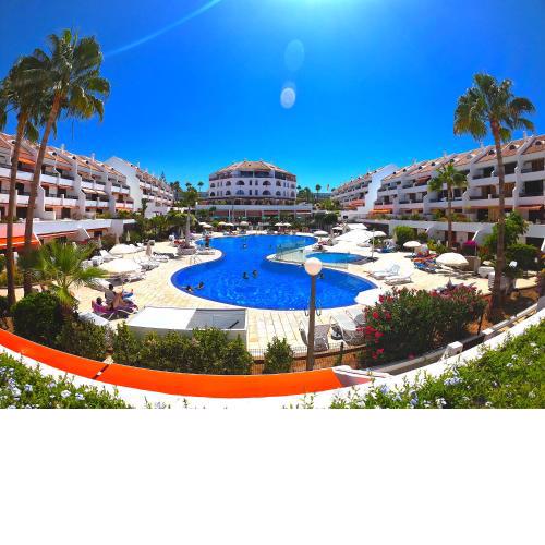 Parque Santiago I - 2 Bedroom - 1 Bathroom - Open plan living - Kitchen area - Extra large balcony - First Floor Apartment