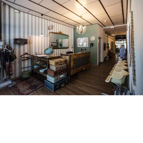 Pars Tailor's Hostel