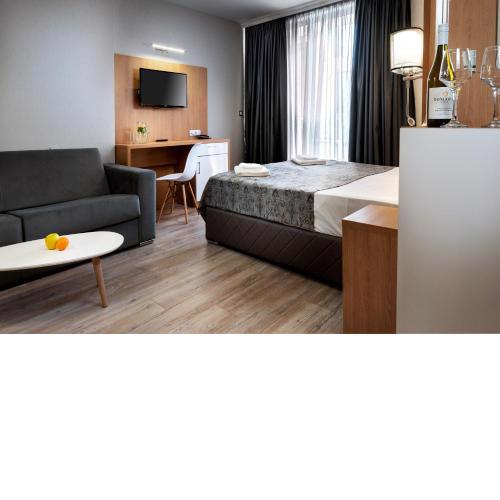 PASHA APARTMENTS