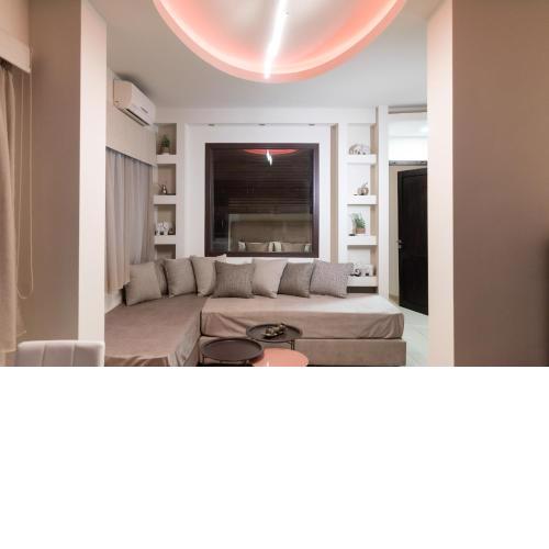 Pasiphae Lux Apartment Downtown