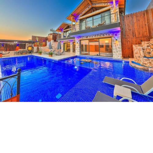 Patara'da 3 Yatak Odalı Deniz Manzaralı Lüks Villa