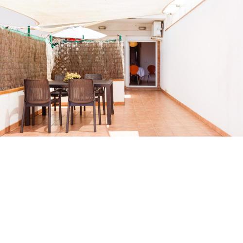 Patio Budget Apartment 12