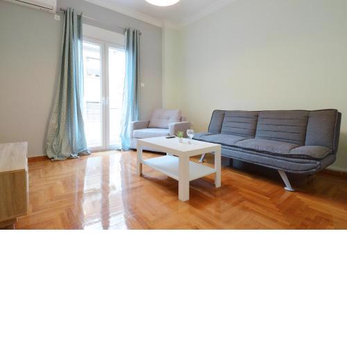 Patisia, a minimal apartment