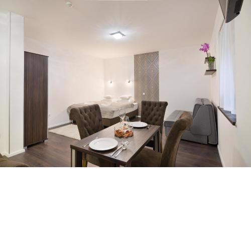 Paulay Downtown Apartments