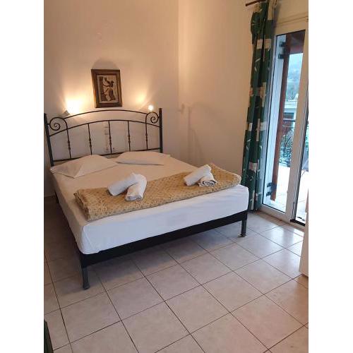 Pavlos Maria Studios Double room with double bed