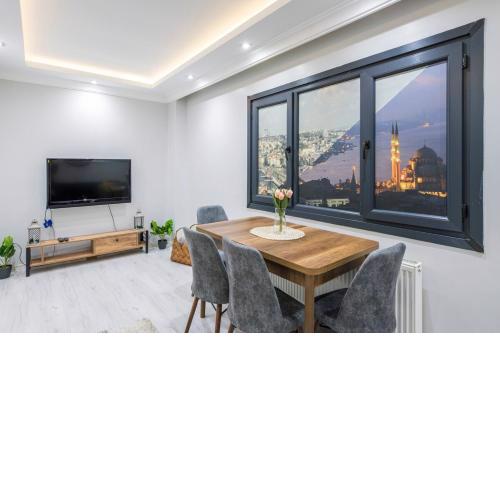 Peaceful 1 BR Flat w/AC Near Taksim - 7 Min Walk