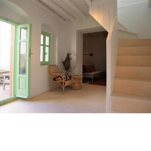 Peaceful 2 bedroom heritage vacation house