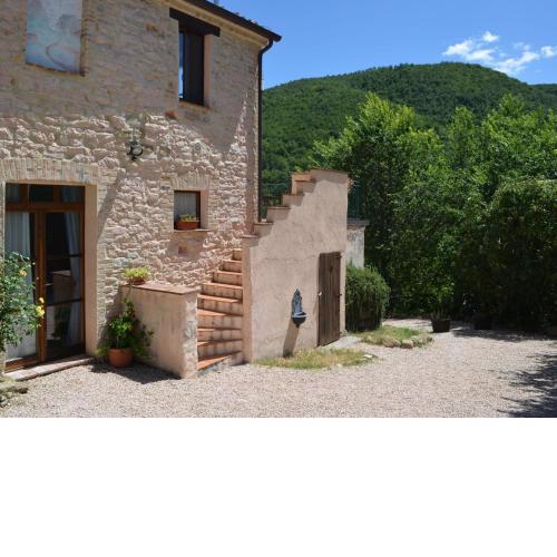 Peaceful Cottage in Pergola with Private Terrace