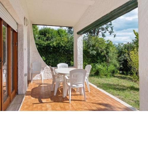 Peaceful Holiday Home with Fireplace Garden and Parking