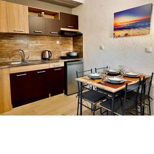 Peaceful studio apartment near the sea!