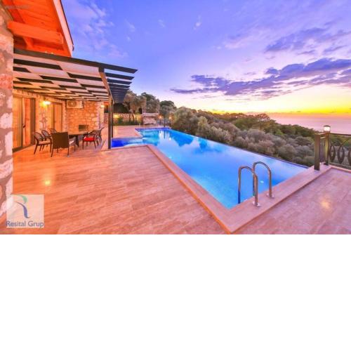 peaceful villa with sea and nature view