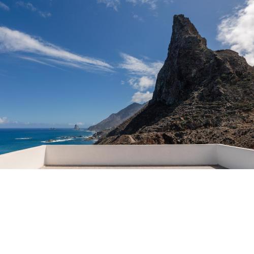 Pearl of Nature: Serenity by the Sea