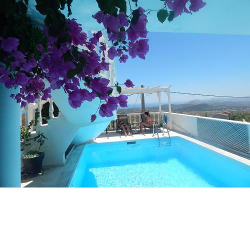 Peggy's Villa-House with private pool 25' from Athens Intl Airport