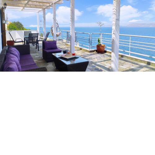 Pelagos House "the seaside experience"
