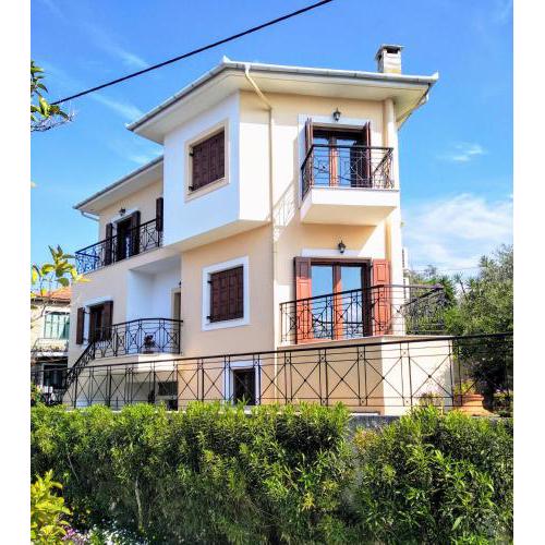 Pelion-Seaside Luxury House with parking
