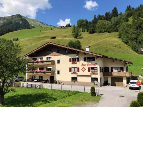 Pension & Ferienwohnungen Haus Edelweiß