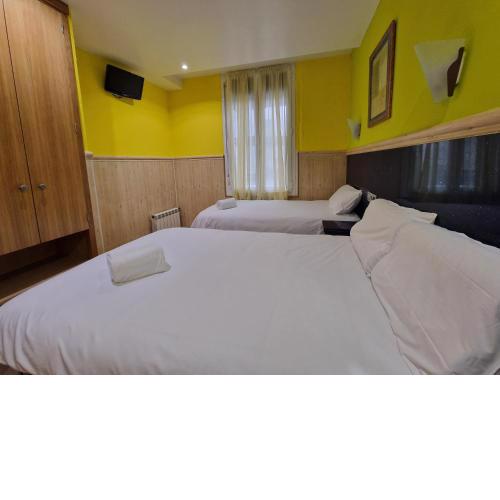 Pension Izar Bat Guesthouse