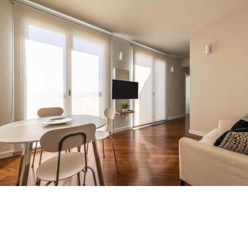 Penthouse center