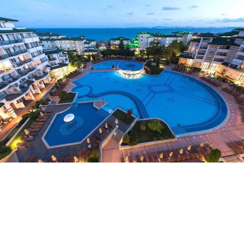Penthouse in Emerald. Beach, Resort & Spa