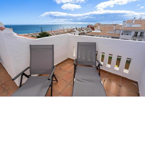Penthouse just by the beach in Manilva