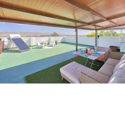 PENTHOUSE NEAR MALAGA TOWN also long term and available car