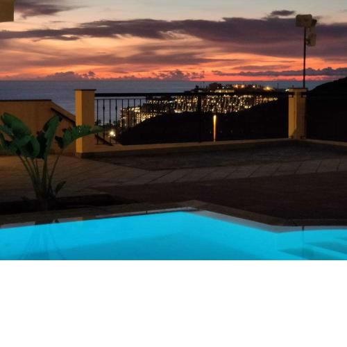 Penthouse on top of Patalavaca with panoramic view, with heated pool