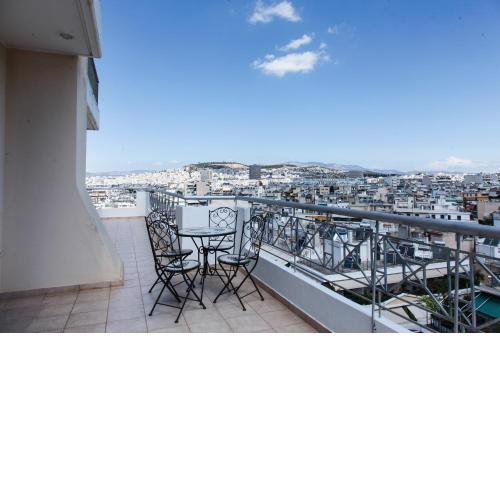 Penthouse with fabulous views Zografou
