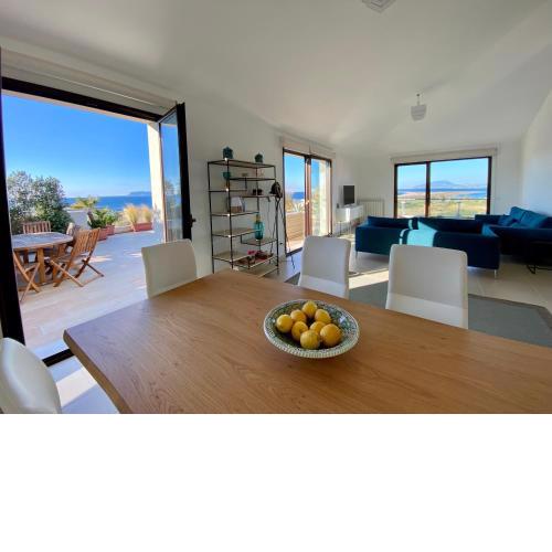 Penthouse with large terraces viewing the sea
