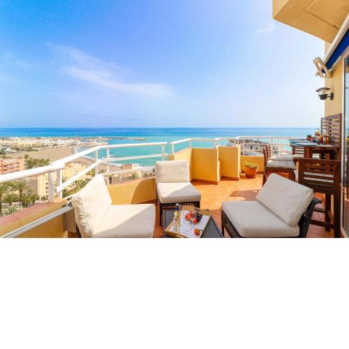 Penthouse with panoramic views - Puerto Marina