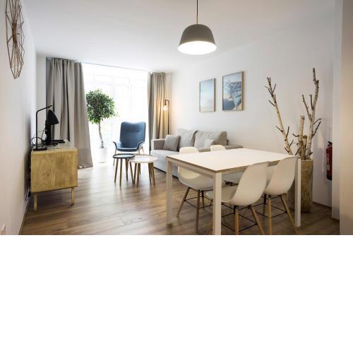 Pepita by Smiling Rentals