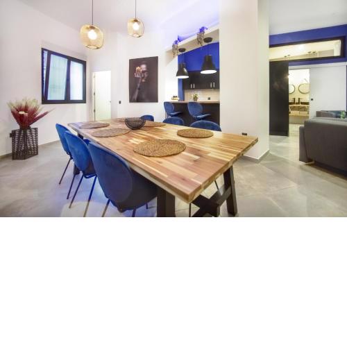Perfectly Rentals AGOST by United Renters