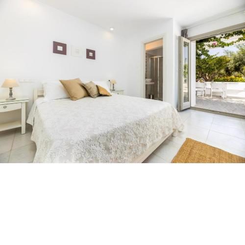 Perivoli Rooms