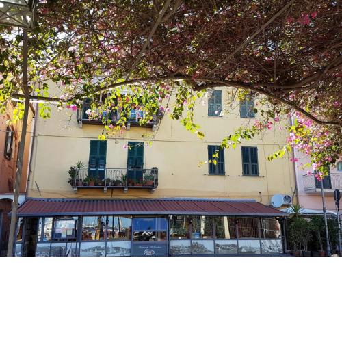 Perla Nera Guesthouse