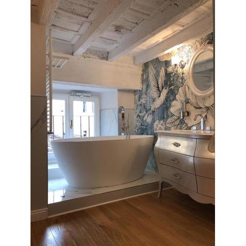 Peruzzi Royal Suite