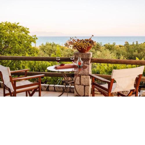 Petalidi Olive Garden Stone House near the beach