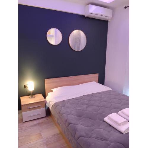 Petit Apartment - City Center - GORGOPOTAMOU 1