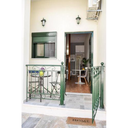 Petit Central Home