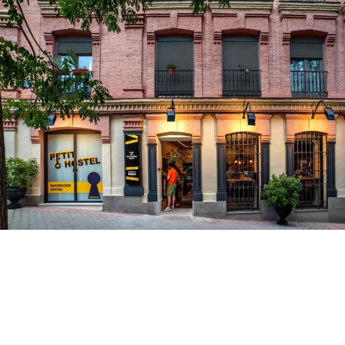 Petit Hostel La Latina