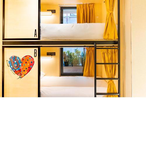 Petit Hostel Palacio Real
