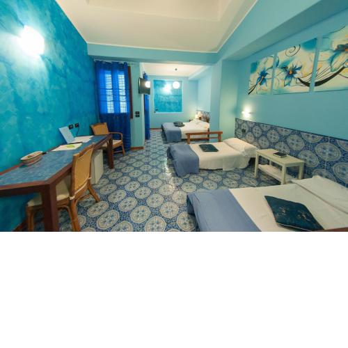 Petit Hotel