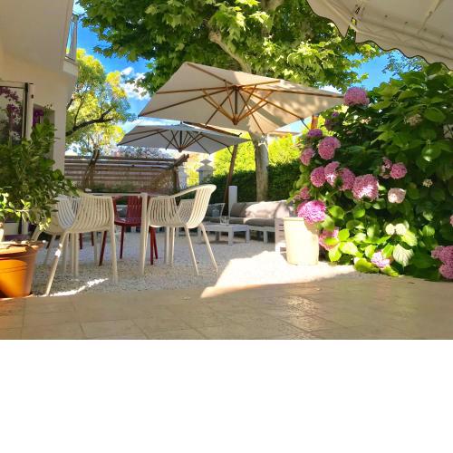 Petit Hotel