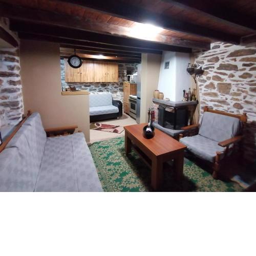 Petite Maisonette In Pelion