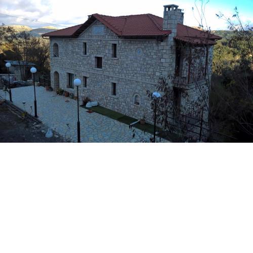 Petra & Elato Art Hotel