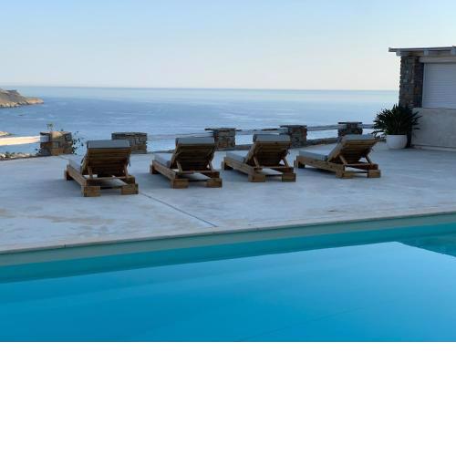 Petra House Kea 12776742