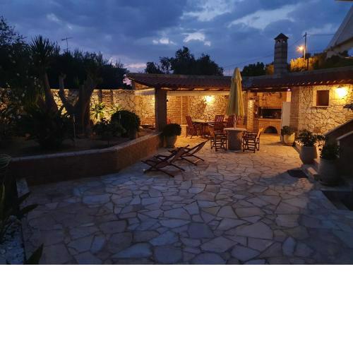 Petrino guesthouse Gialova