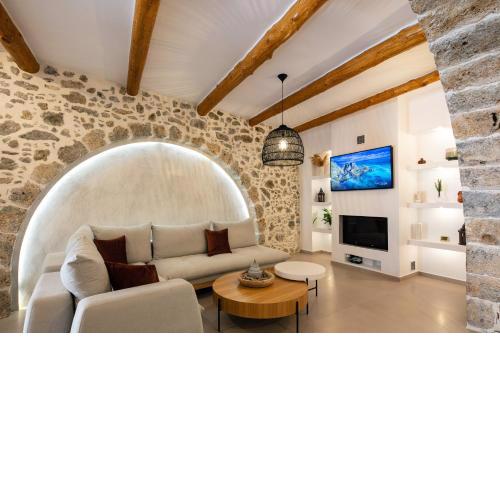 Petrino Two-Bedroom House in Mirthios