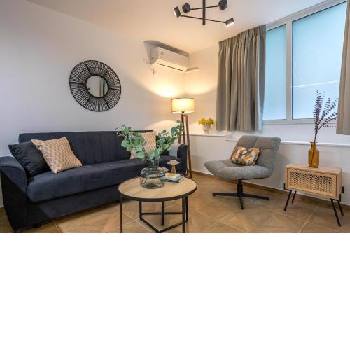 Phaedrus Living Luxury Downtown Flat Acropolis